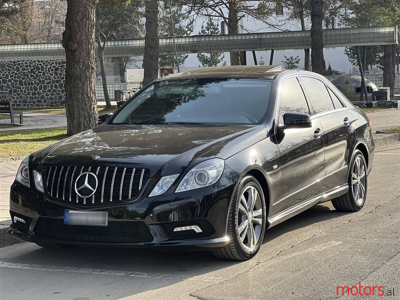 2010' Mercedes-Benz E 220 photo #4