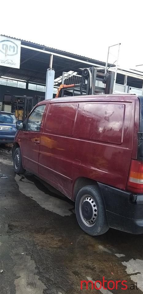 2000' Mercedes-Benz V 220 photo #5