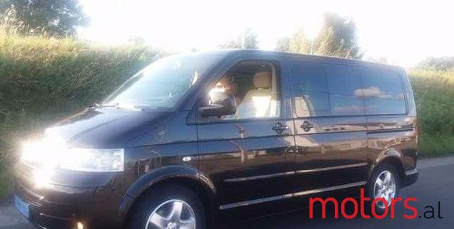 2005' Volkswagen T5 Multivan photo #2