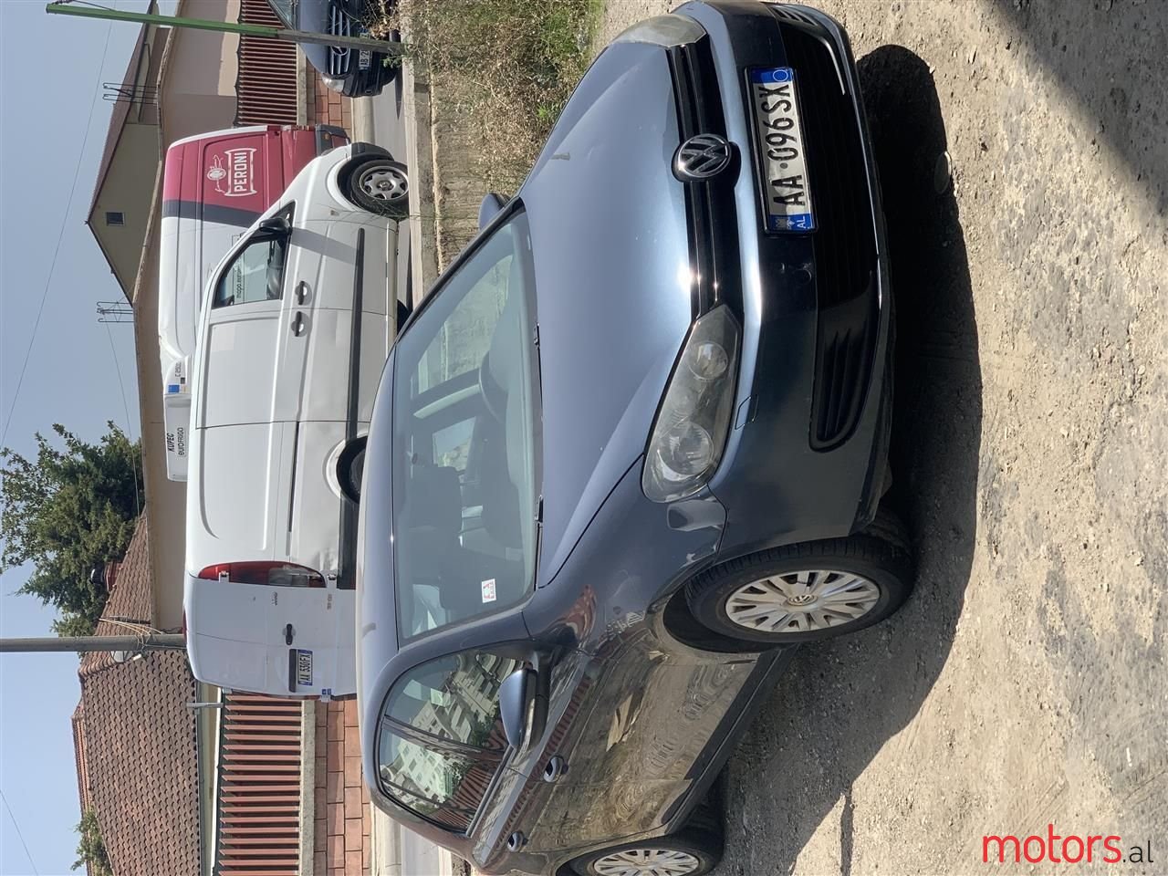 2011' Volkswagen Golf photo #6