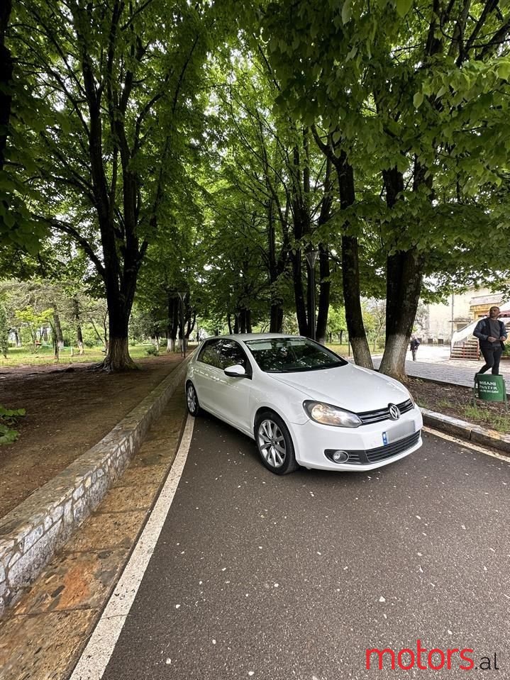 2012' Volkswagen Golf photo #6