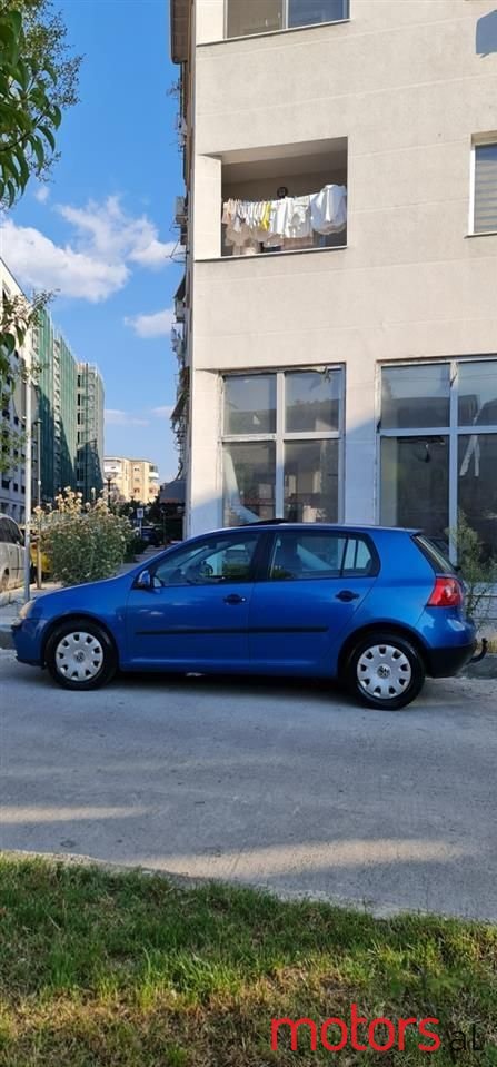 2004' Volkswagen Golf photo #5