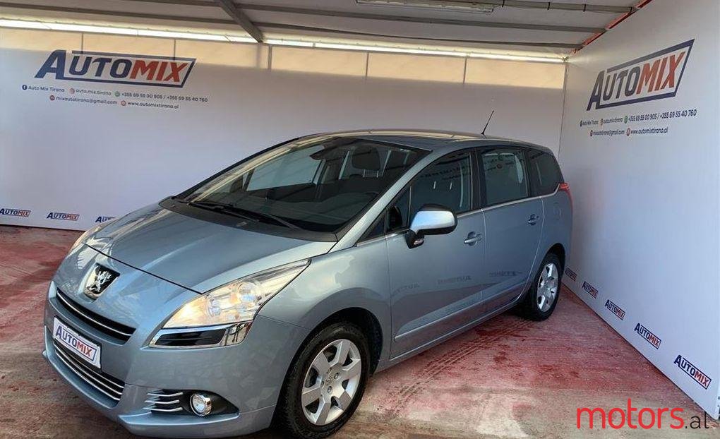 2010' Peugeot 5008 photo #1