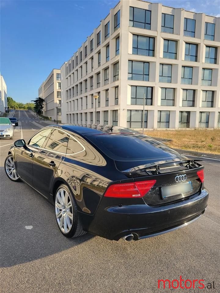 2011' Audi A7 photo #2