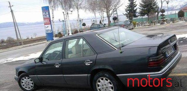 1990' Mercedes-Benz 200 photo #1