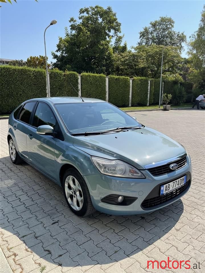 2010' Ford Focus photo #2