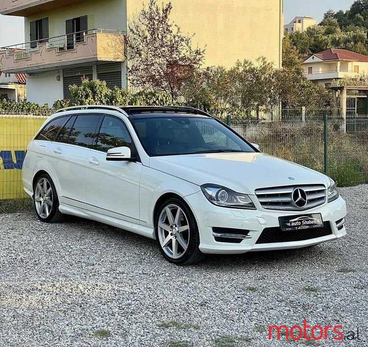2011' Mercedes-Benz C 220 photo #1