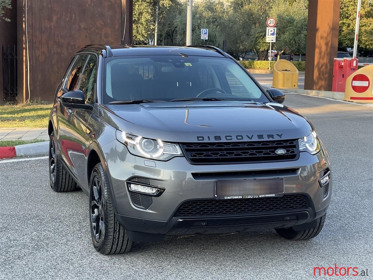 2017' Land Rover Discovery Sport photo #1