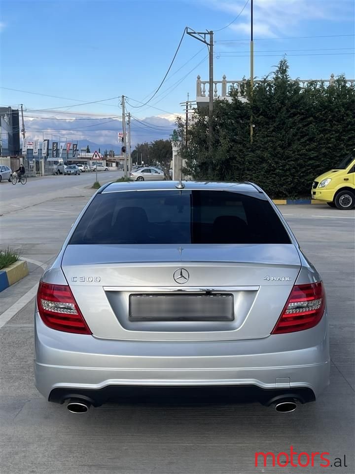 2012' Mercedes-Benz C 300 photo #5
