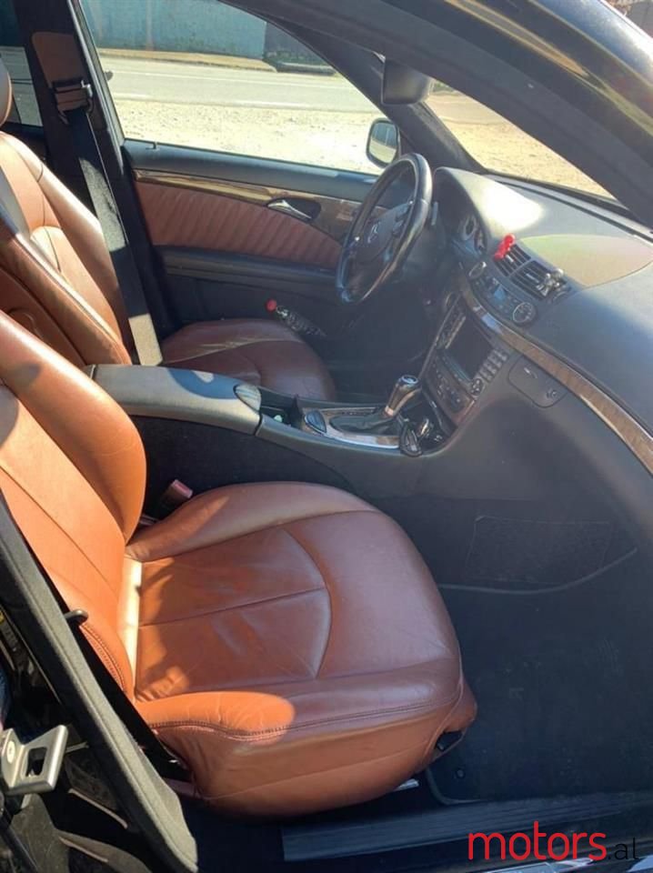 2008' Mercedes-Benz E 280 photo #1