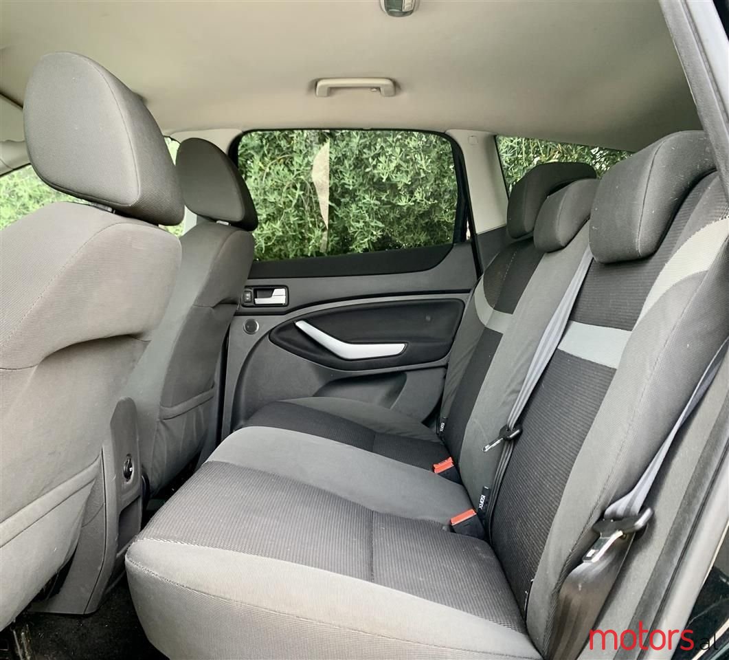 2010' Ford Kuga photo #4