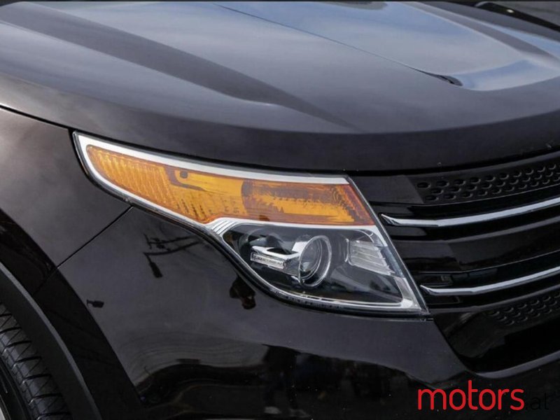 2013' Ford Explorer photo #4
