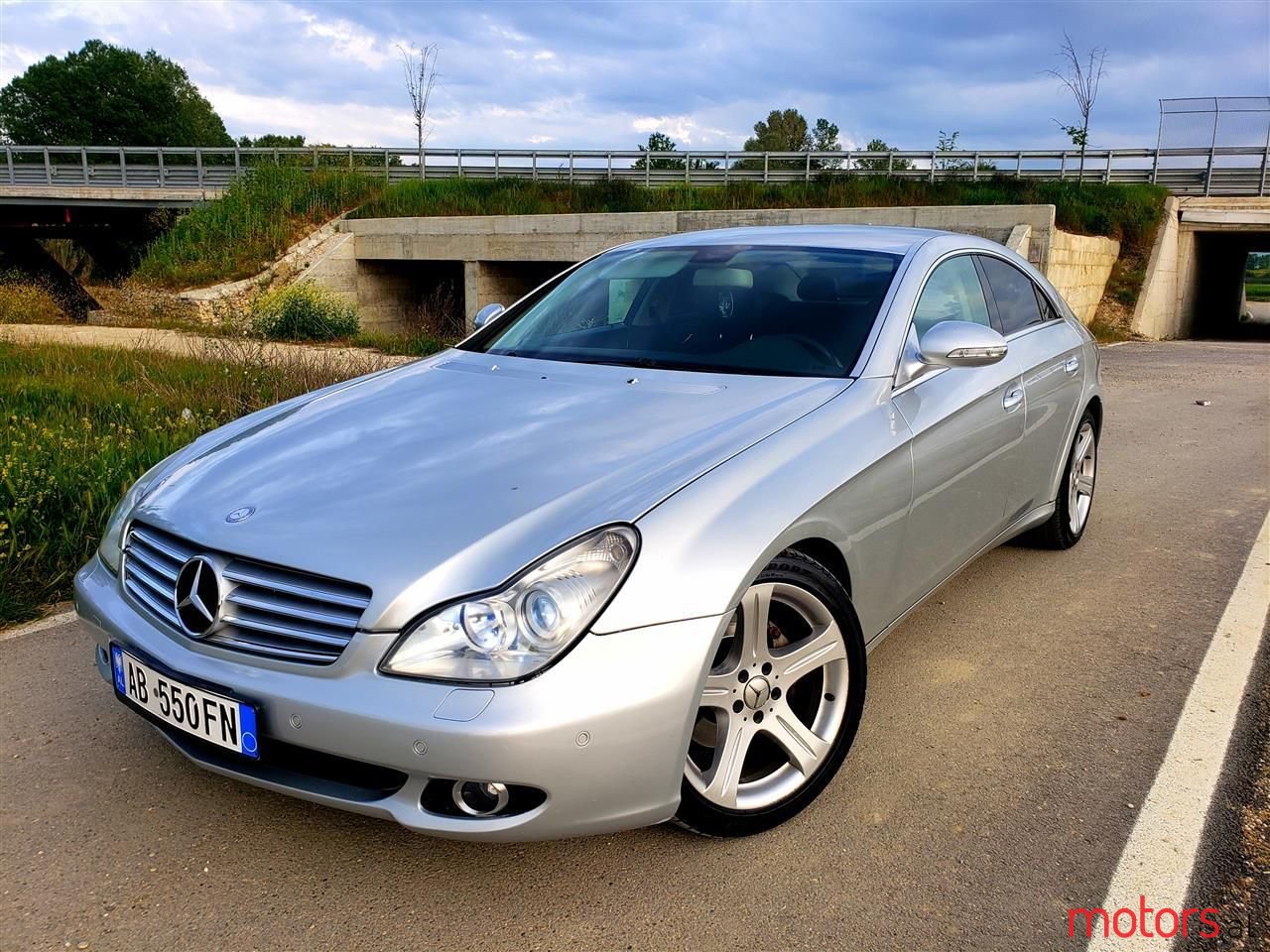 2009' Mercedes-Benz CLS 320 photo #1