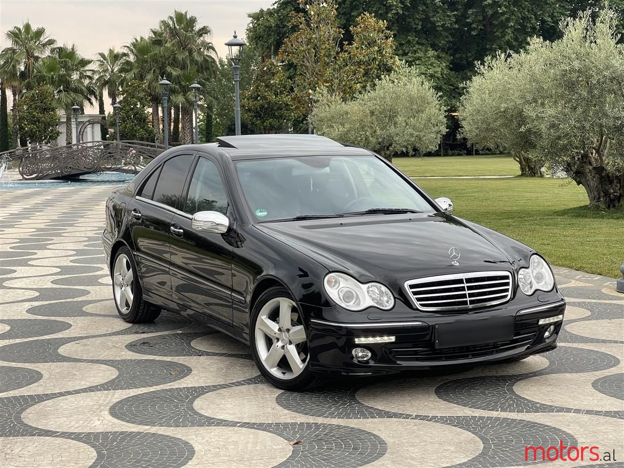 2005' Mercedes-Benz C 220 photo #1