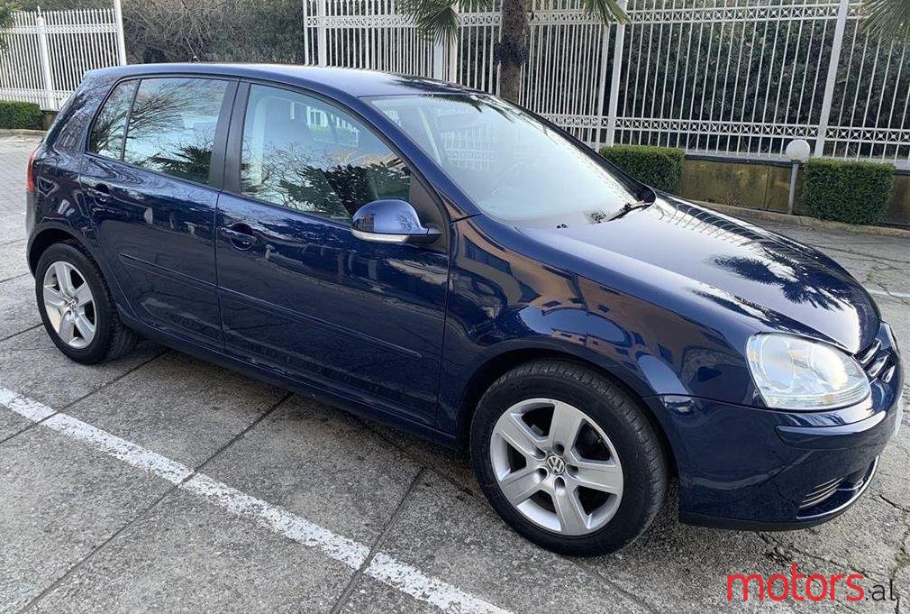 2005' Volkswagen Golf photo #1