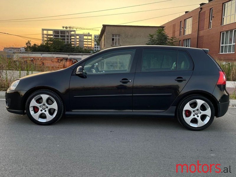 2006' Volkswagen Golf photo #2