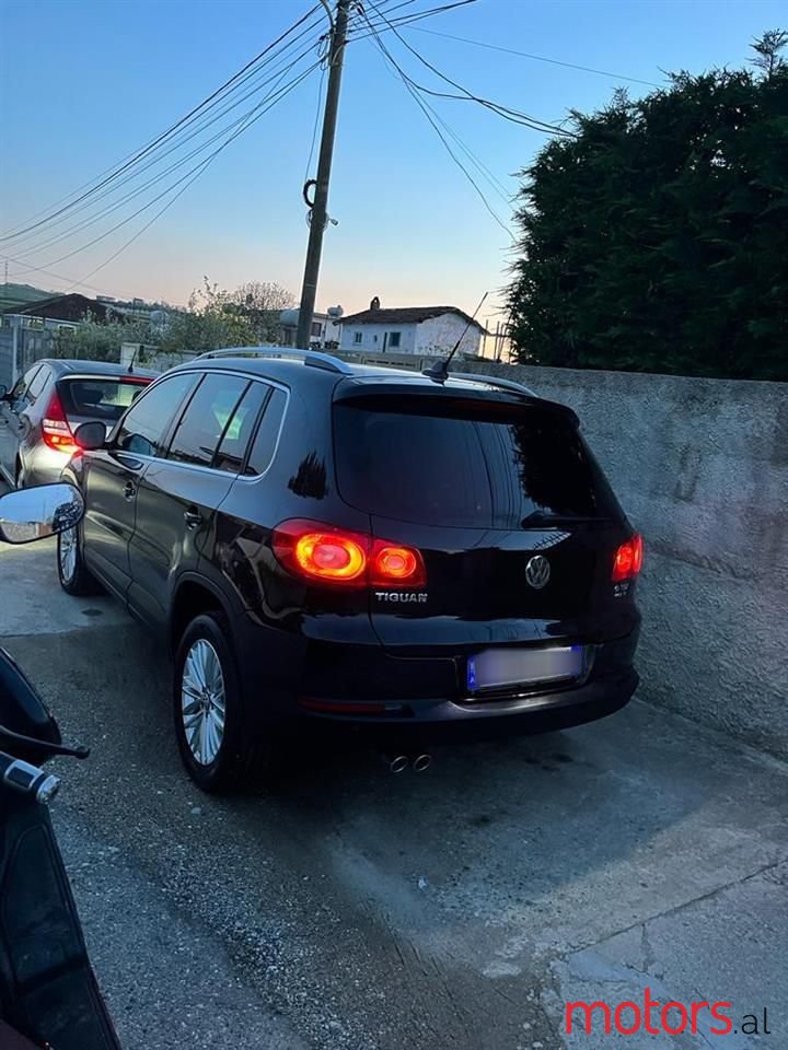 2008' Volkswagen Tiguan photo #1