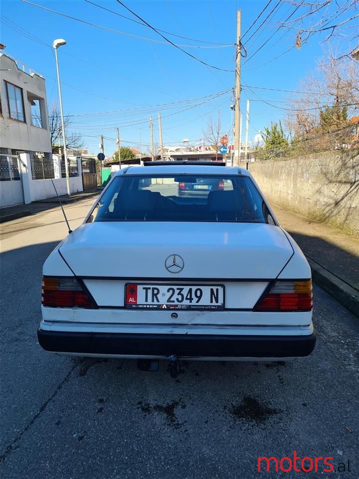 1990' Mercedes-Benz E 200 photo #4