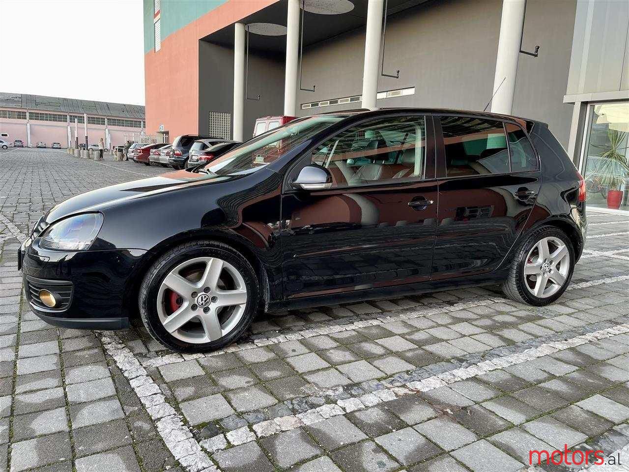 2008' Volkswagen Golf photo #3