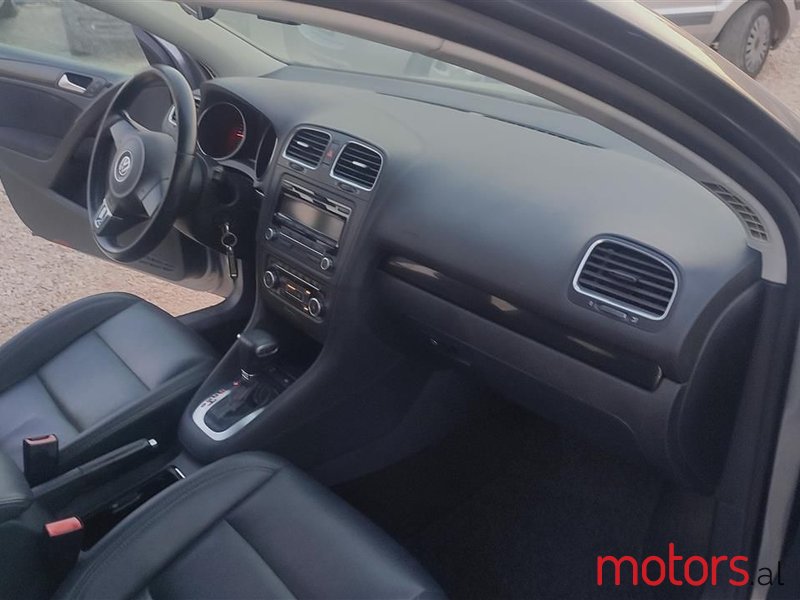 2010' Volkswagen Golf photo #6