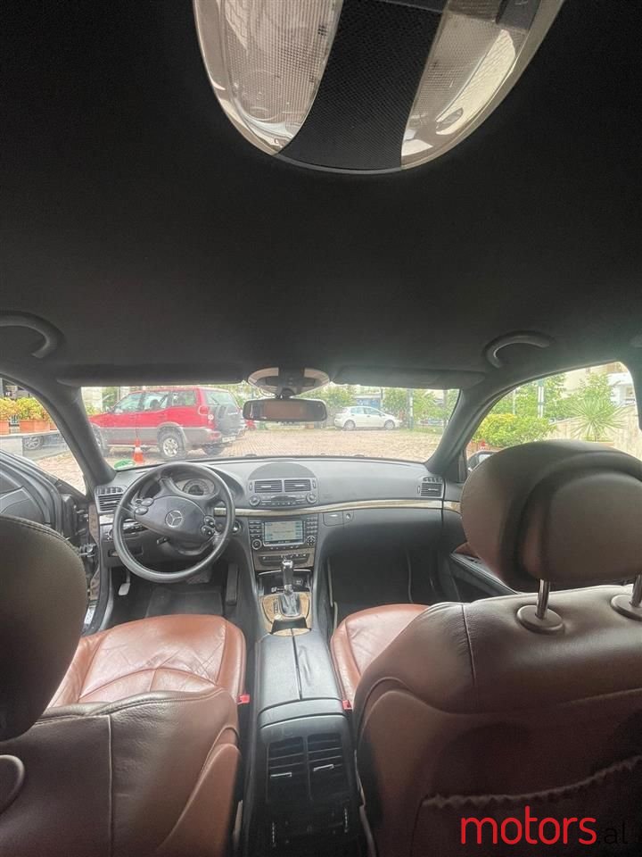2008' Mercedes-Benz E 220 photo #2