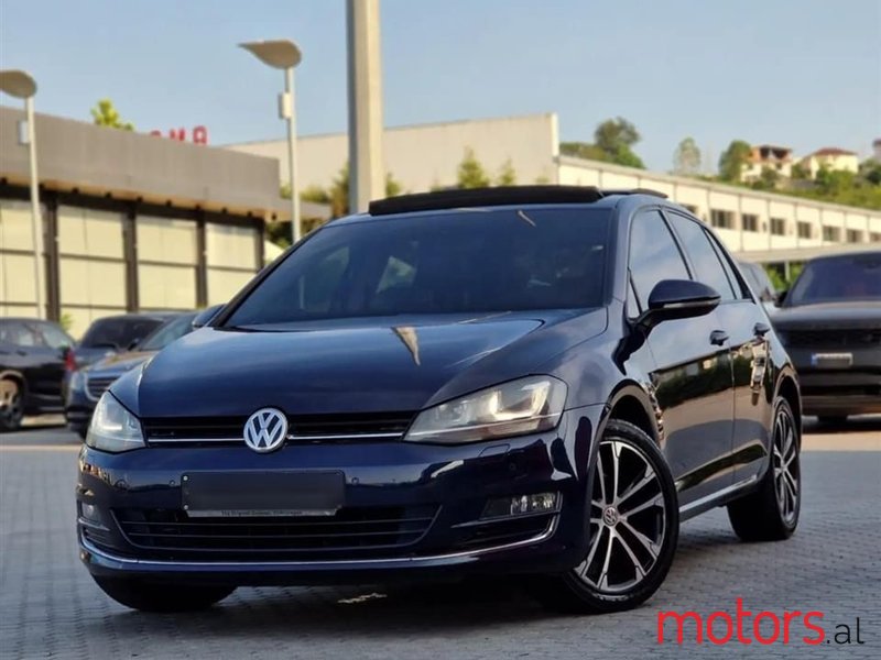 2013' Volkswagen Golf photo #1