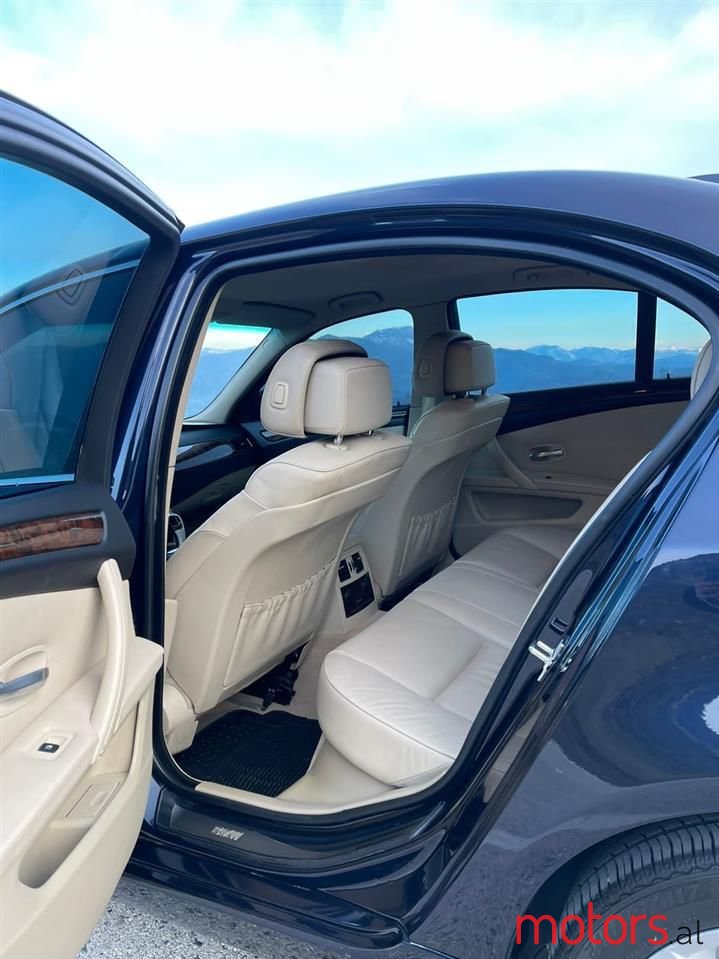 2008' BMW 530 photo #6