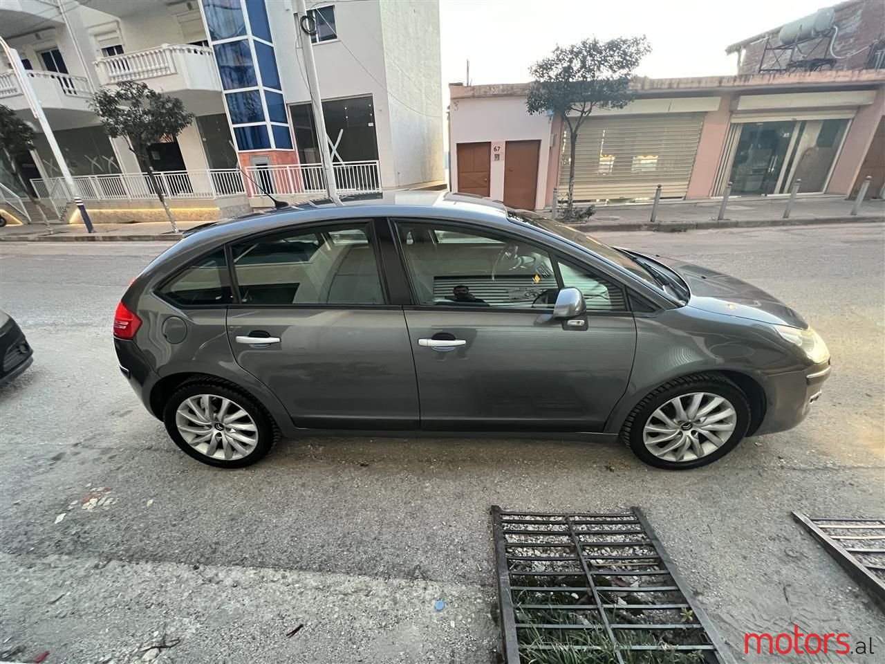 2009' Citroen C4 photo #6