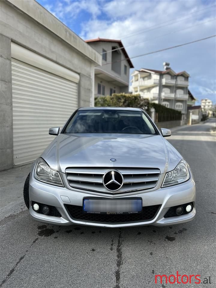 2013' Mercedes-Benz C 200 photo #4