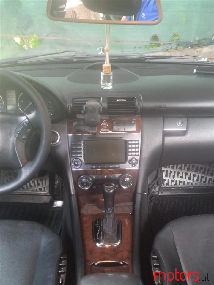 2007' Mercedes-Benz 220 photo #3