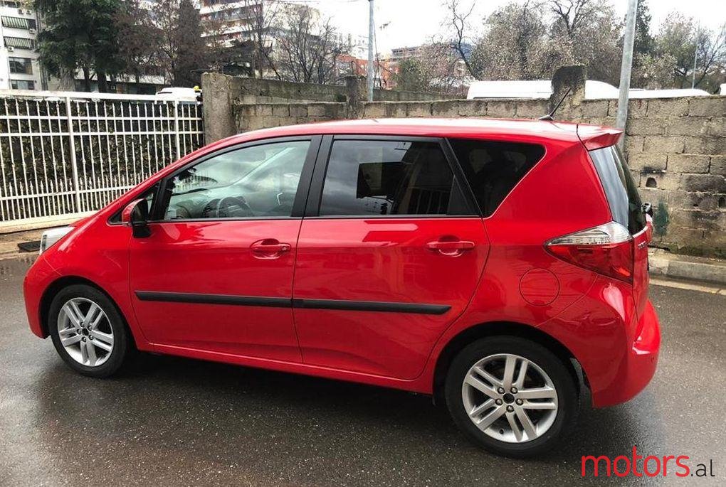 2012' Toyota Verso-S photo #1