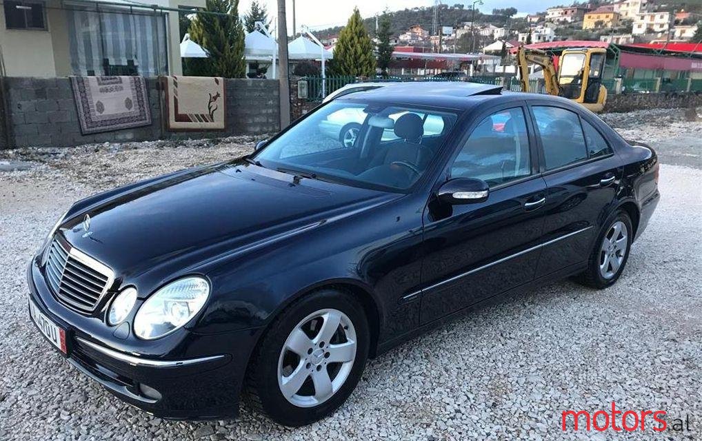 2003' Mercedes-Benz E 220 photo #1