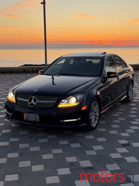 2013' Mercedes-Benz C 300 photo #1