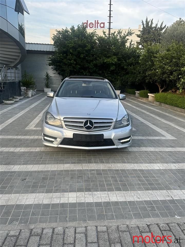2013' Mercedes-Benz C 220 photo #2