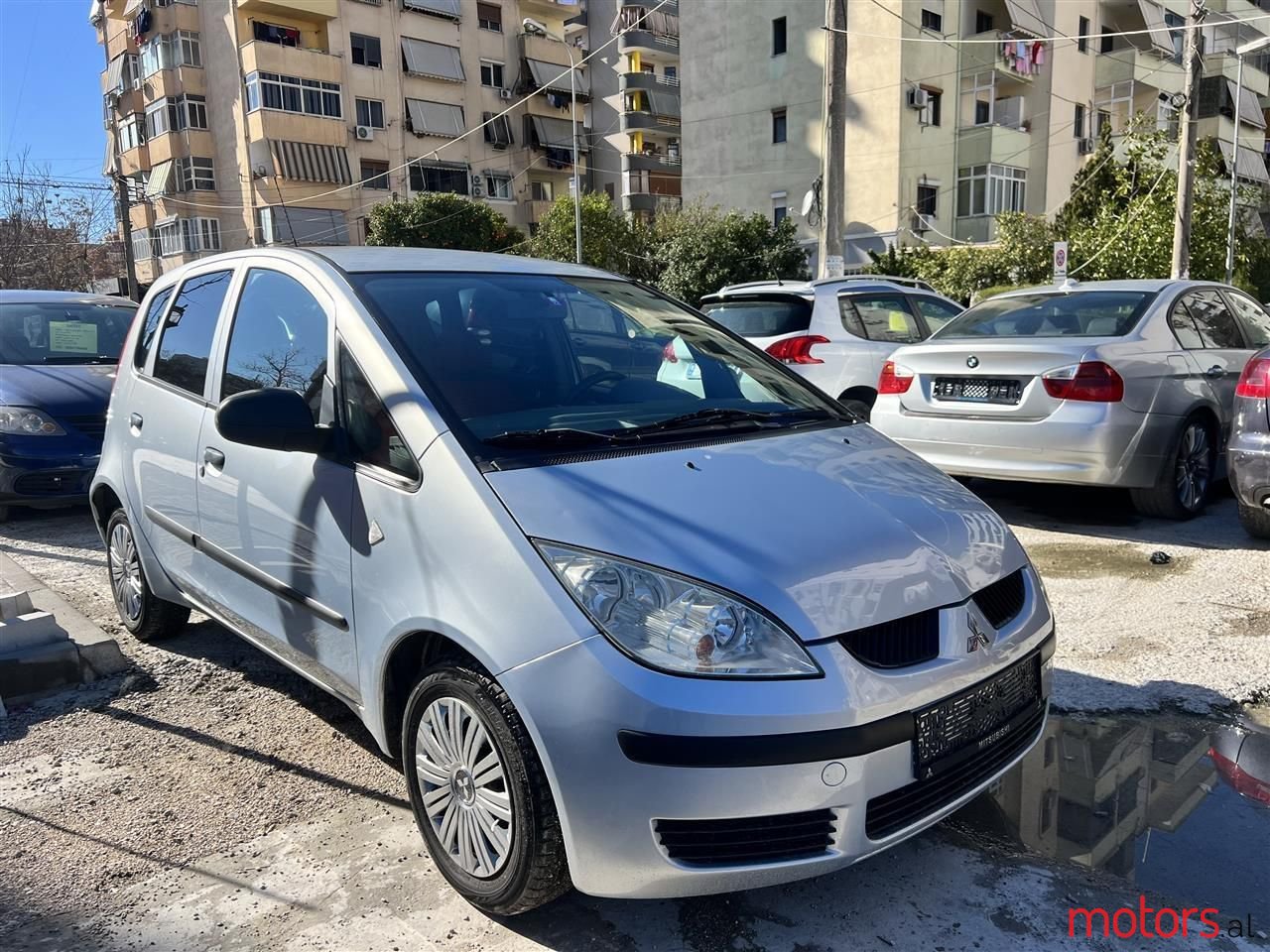 2004' Mitsubishi Colt photo #3