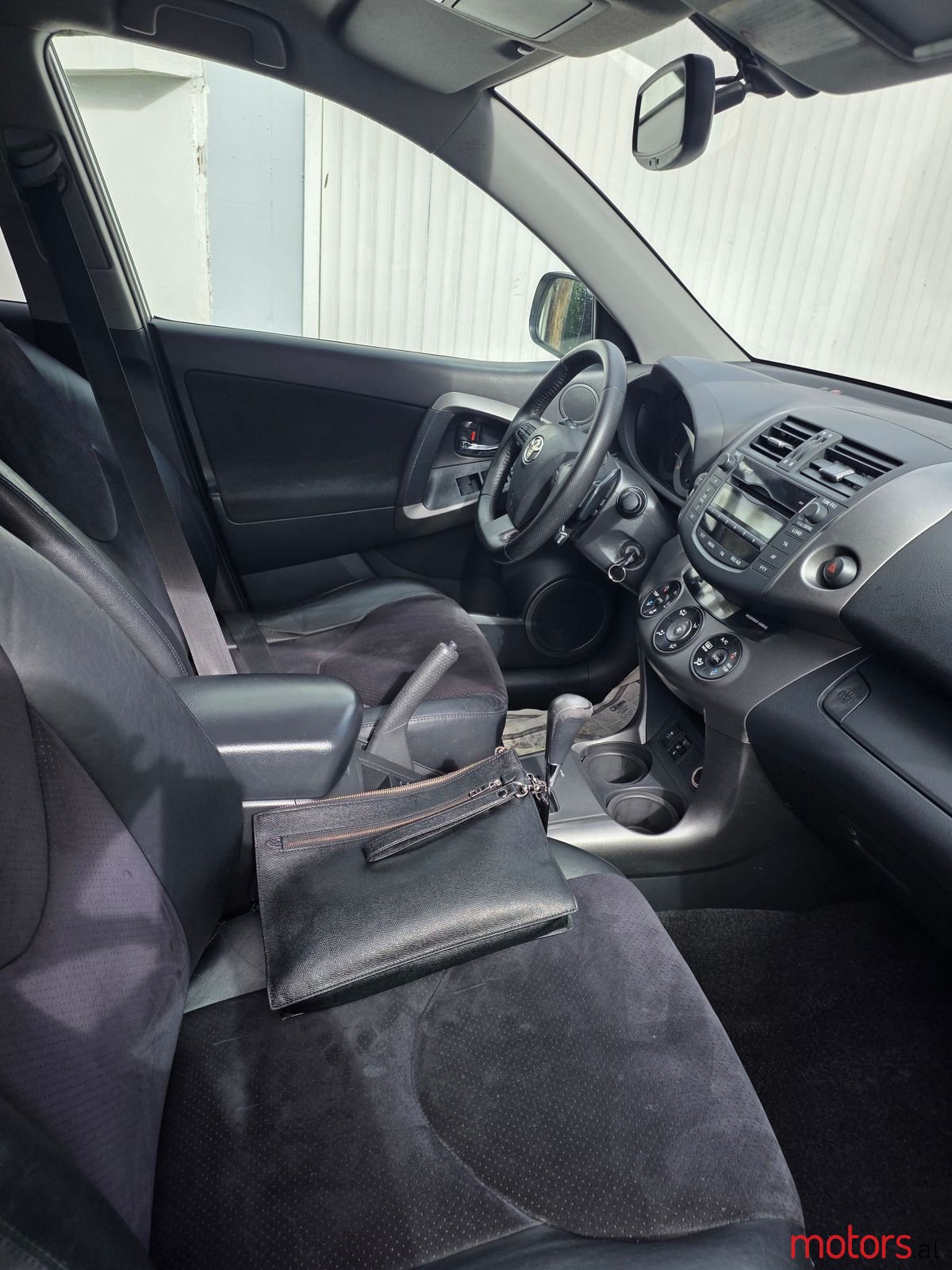 2011' Toyota RAV4 photo #5