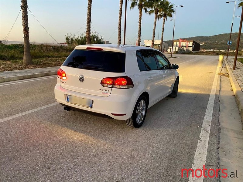 2011' Volkswagen Golf photo #2