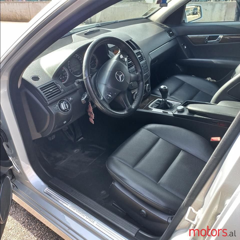 2009' Mercedes-Benz C 180 photo #4