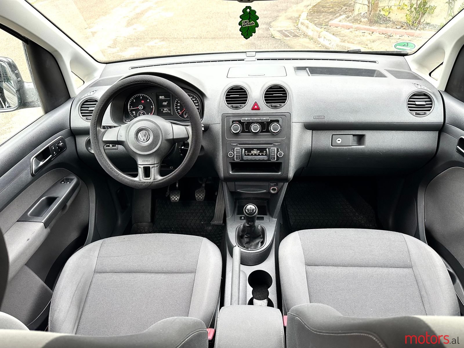 2012' Volkswagen Caddy photo #2