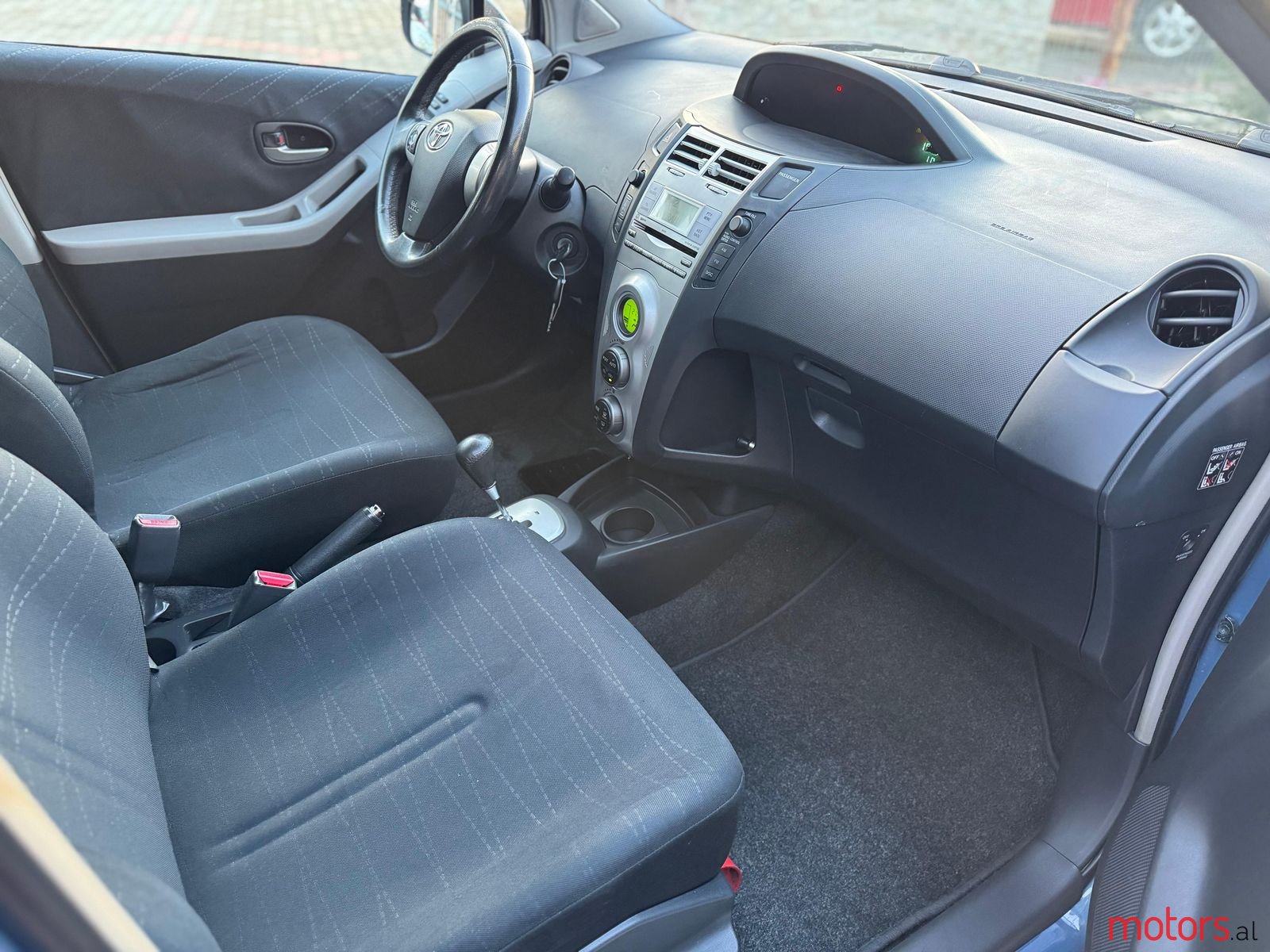 2007' Toyota Yaris photo #3