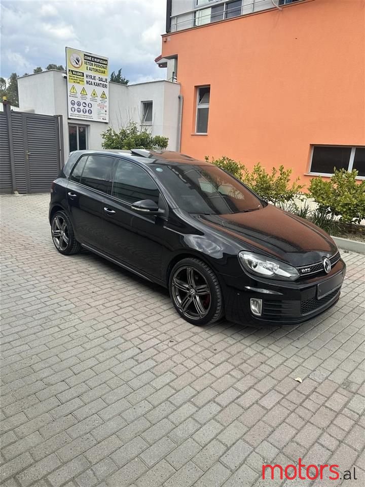 2010' Volkswagen Golf photo #4