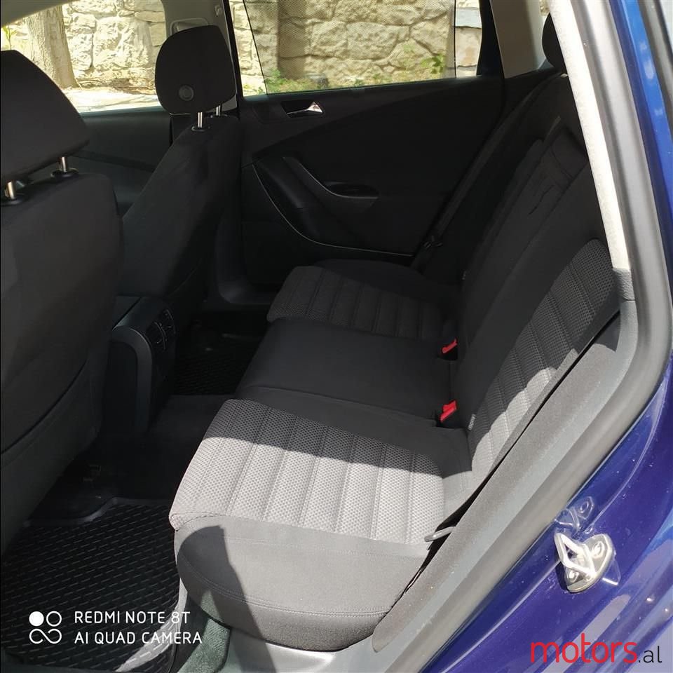 2006' Volkswagen Passat photo #6