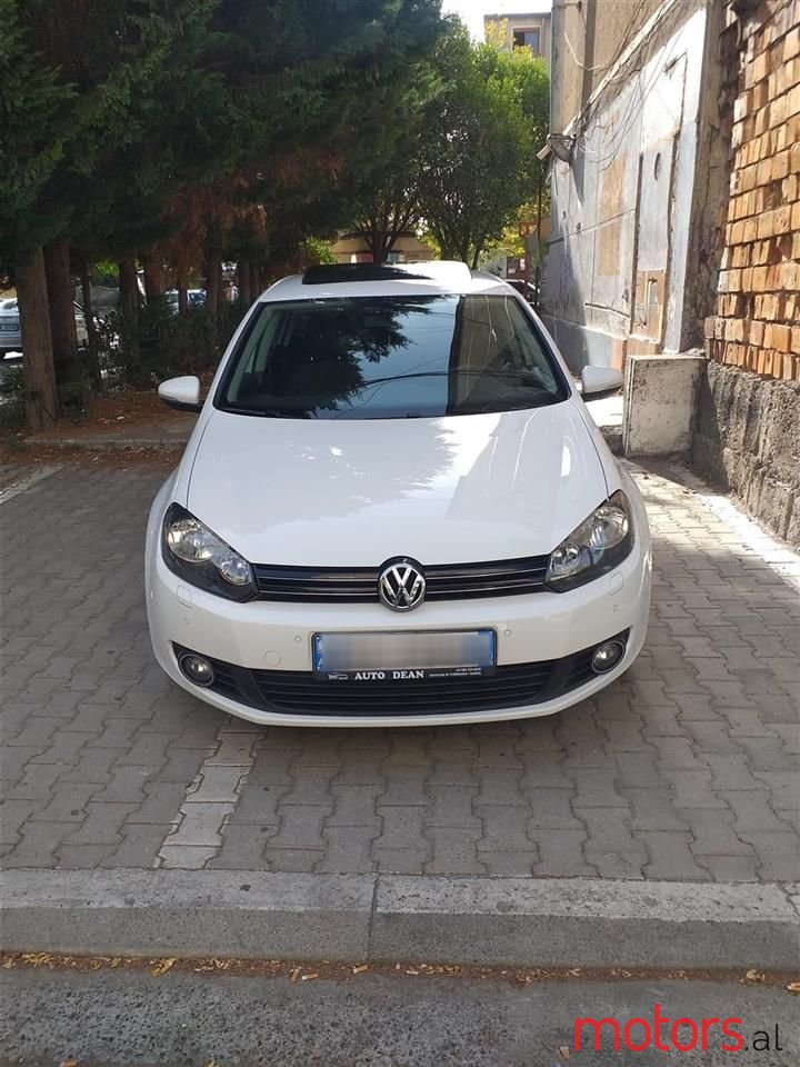 2012' Volkswagen Golf photo #1