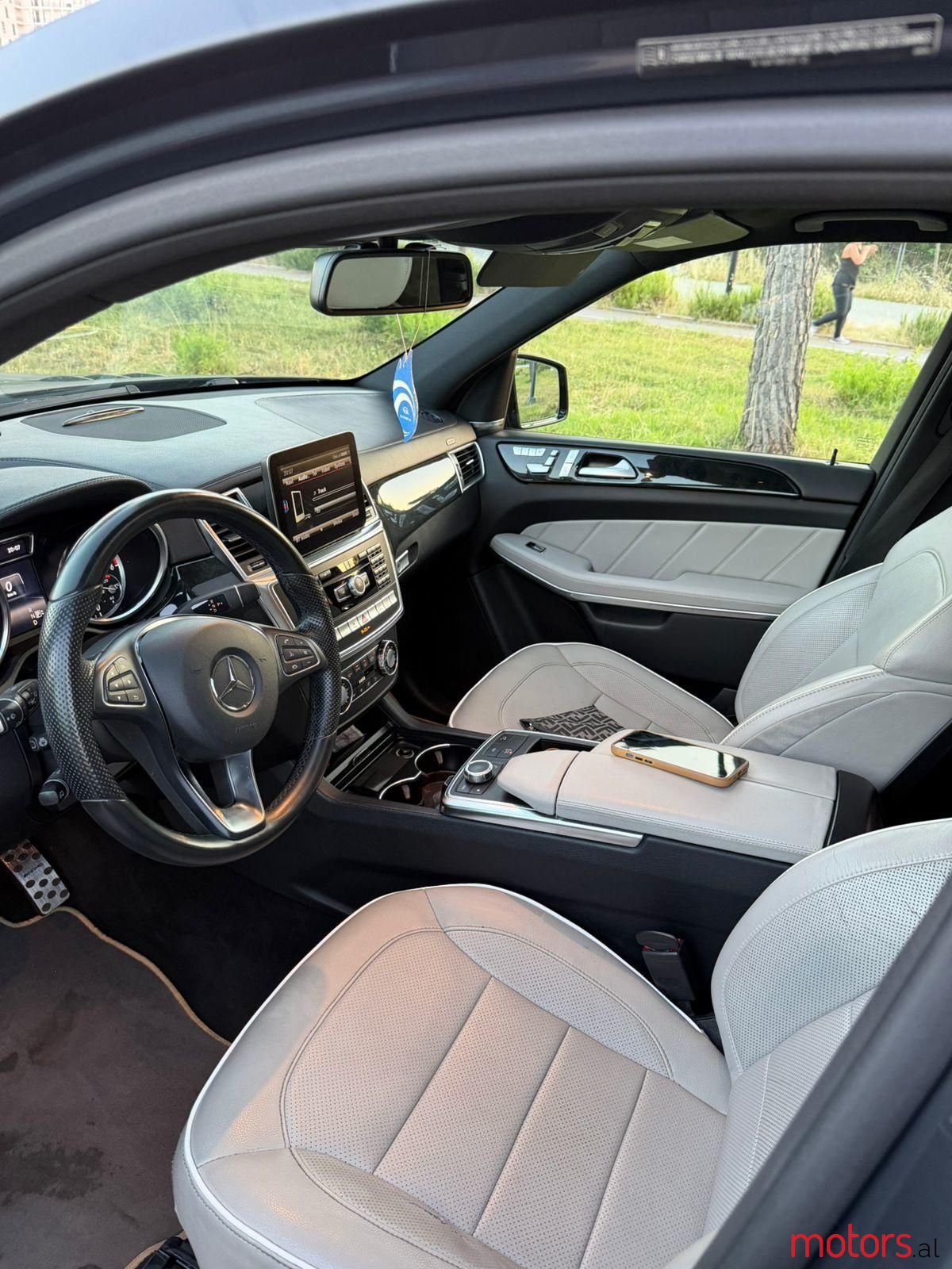 2015' Mercedes-Benz GL 350 photo #1