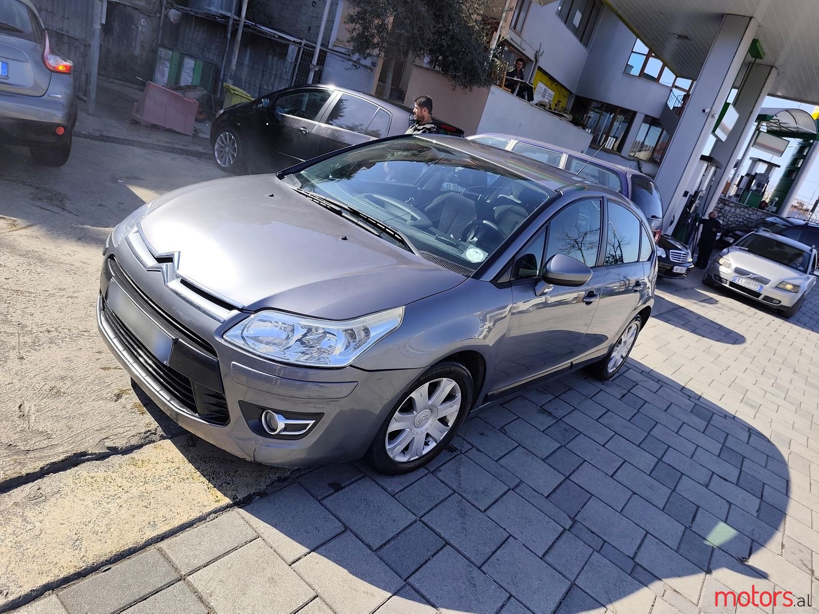 2010' Citroen C4 photo #1