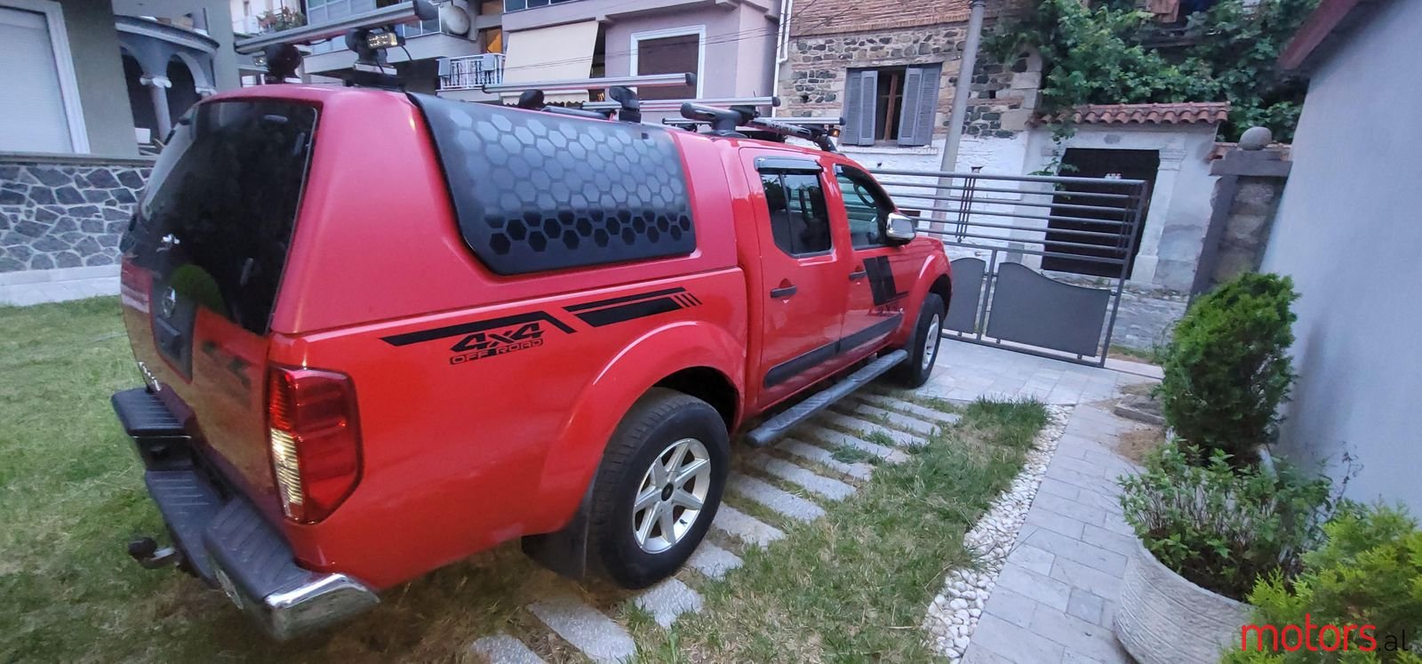 2012' Nissan Navara photo #4