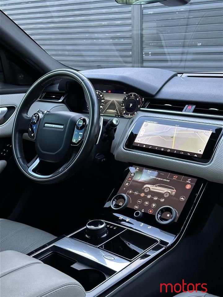 2018' Land Rover Range Rover Velar photo #3