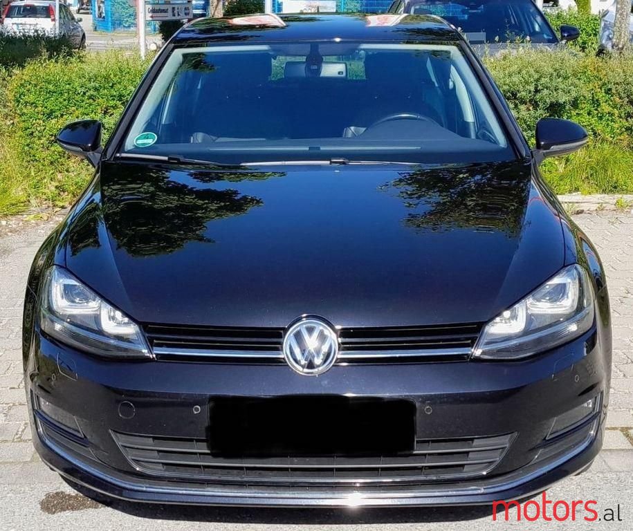 2015' Volkswagen Golf photo #5
