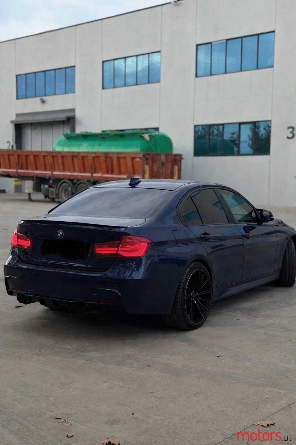 2016' BMW 320 photo #6
