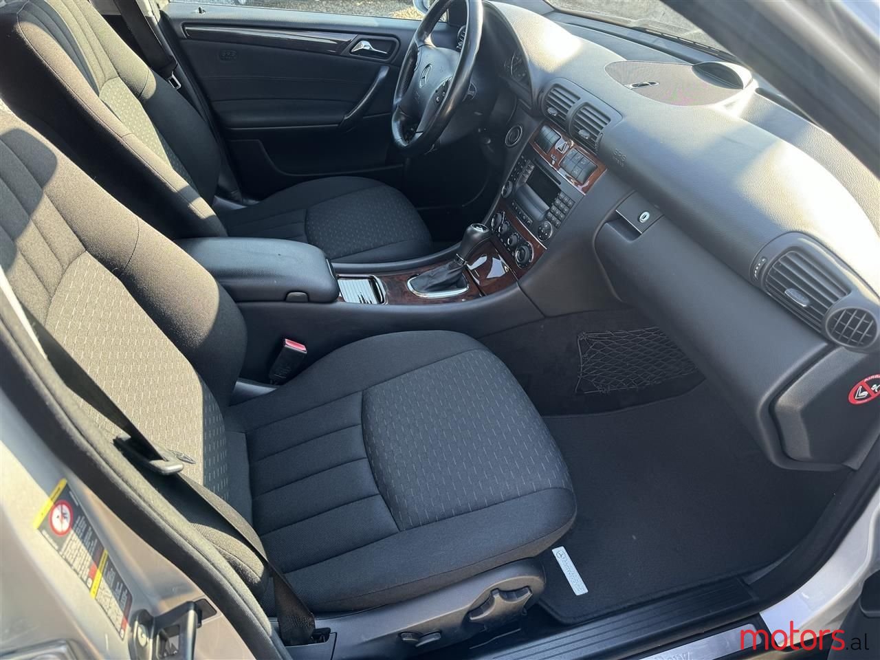 2005' Mercedes-Benz C 200 photo #2